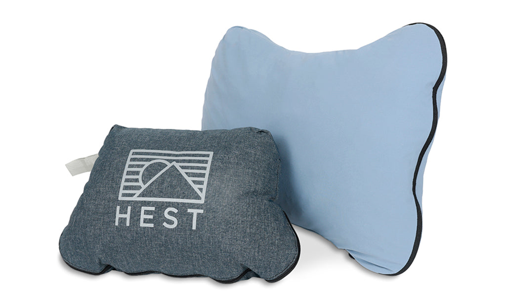 Image of the Hest pillow